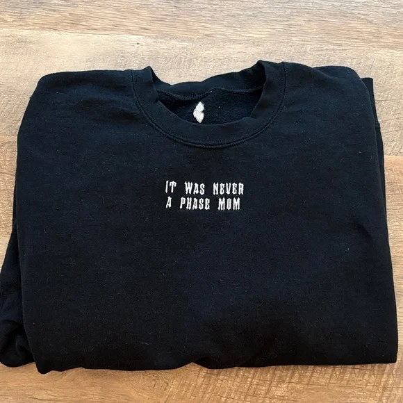 Classic Black Crewneck Sweater with Statement - Picture 1 of 3